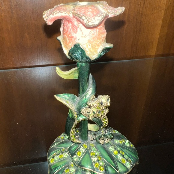N/A Other - Amazing candle holder with stones and frogs